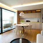Marina Iv - Super Widok Na Jezioro, 10 M Do Wody, Taras I Balkon, Winda, Klima, Garaz