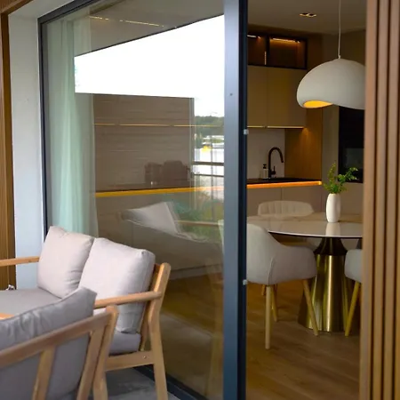 Marina Iv - Super Widok Na Jezioro, 10 M Do Wody, Taras I Balkon, Winda, Klima, Garaz *