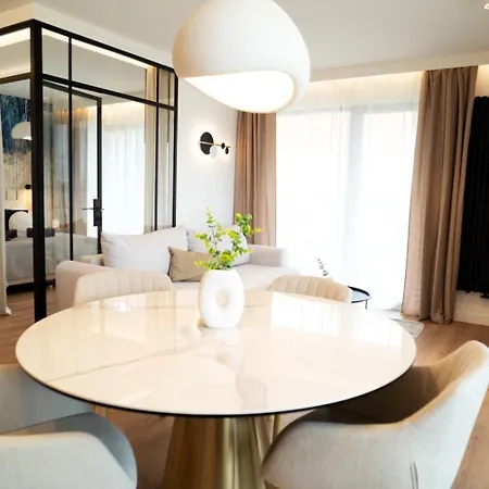 Appartement Marina Iv - Super Widok Na Jezioro, 10 M Do Wody, Taras I Balkon, Winda, Klima, Garaz