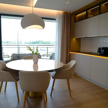 Marina Iv - Super Widok Na Jezioro, 10 M Do Wody, Taras I Balkon, Winda, Klima, Garaż Apartamento Ostróda
