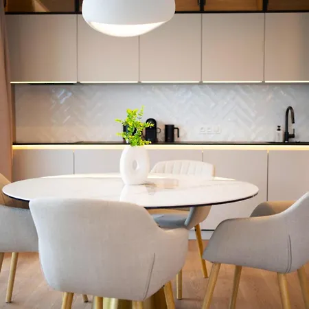 Marina Iv - Super Widok Na Jezioro, 10 M Do Wody, Taras I Balkon, Winda, Klima, Garaz